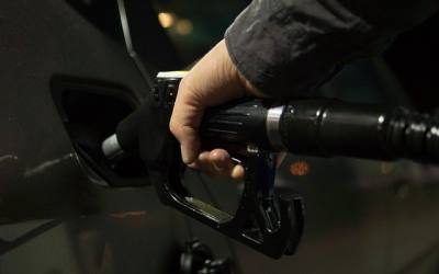 ¿Cómo ahorrar combustible a la hora de conducir?