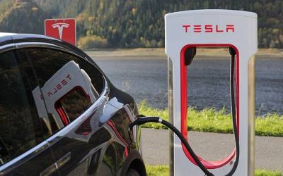 ¿Qué hace diferente el mantenimiento de un coche eléctrico del de uno de gasolina?