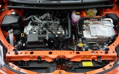 ¿Por qué se calienta el motor de tu vehículo?